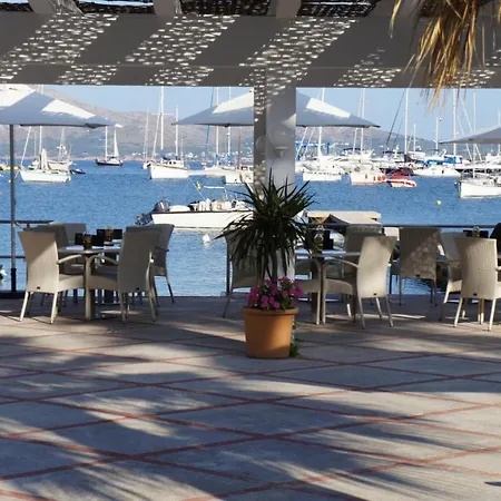 Miramar Hotel 4*
